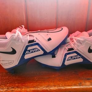 NIKE Alpha Menace Football Cleats
